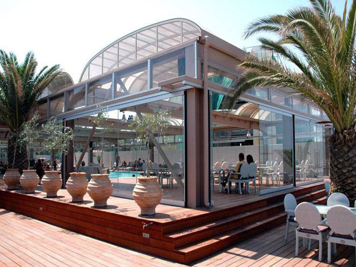 Retractable Enclosures